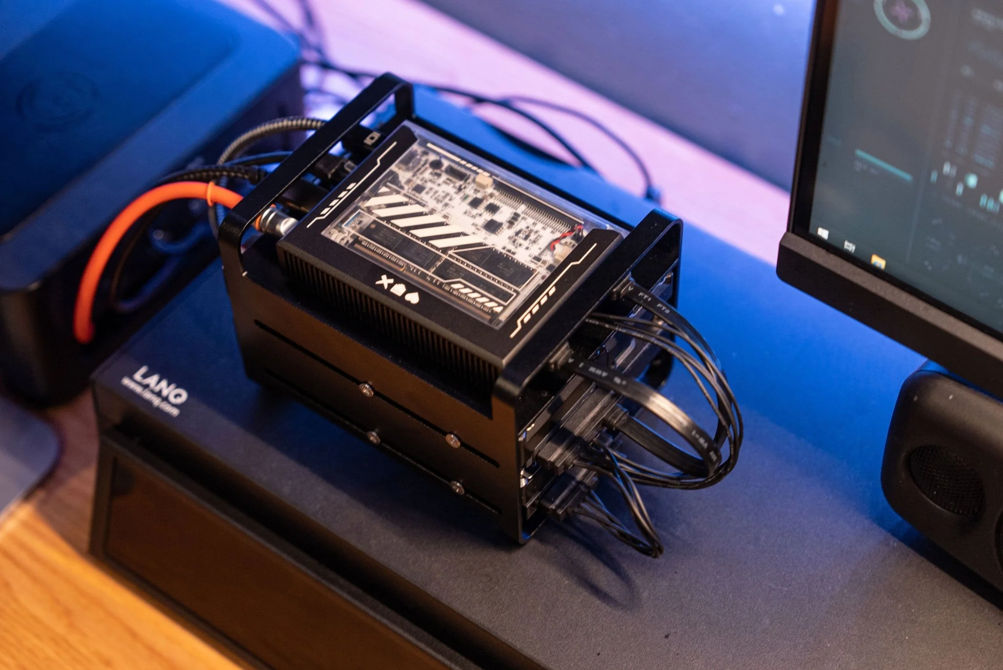 ZimaBlade 7700 DeskBuild NAS Kit: X86 4-Core DIY NAS with One-Click Apps - Image 5